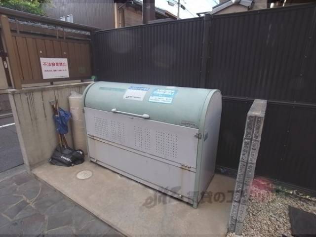 ゴミ置き場