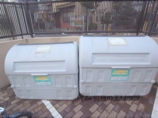 ゴミ置き場　ダストボックス
