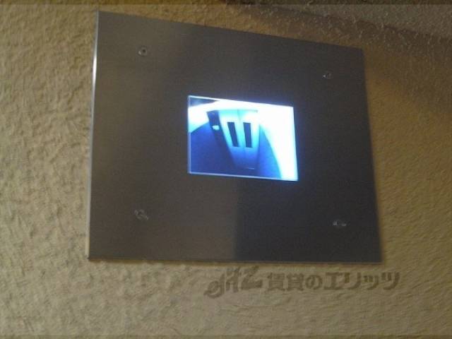 エレベーター　モニター