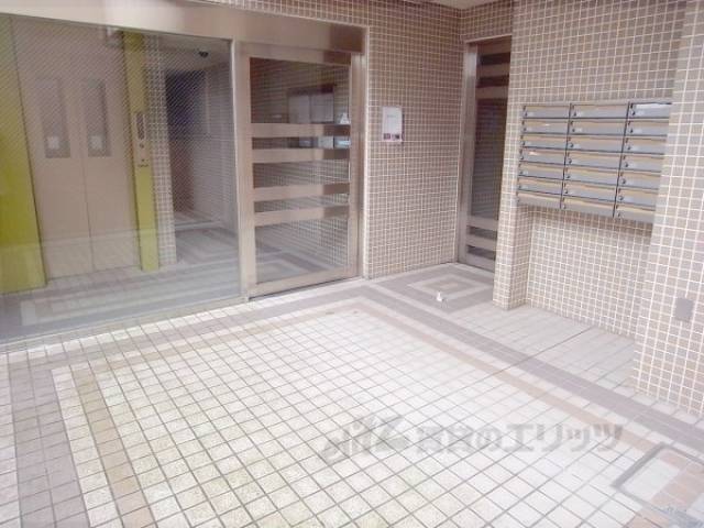 エントランス　広いです。