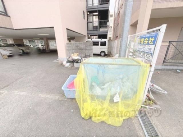 ゴミ置き場