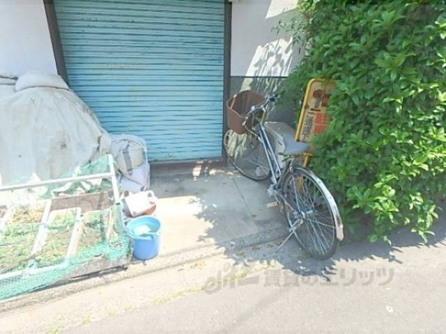 駐輪場　中型バイクも可