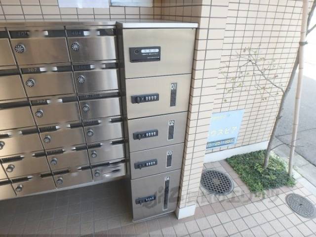 宅配ボックス