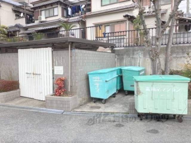 ゴミ置き場
