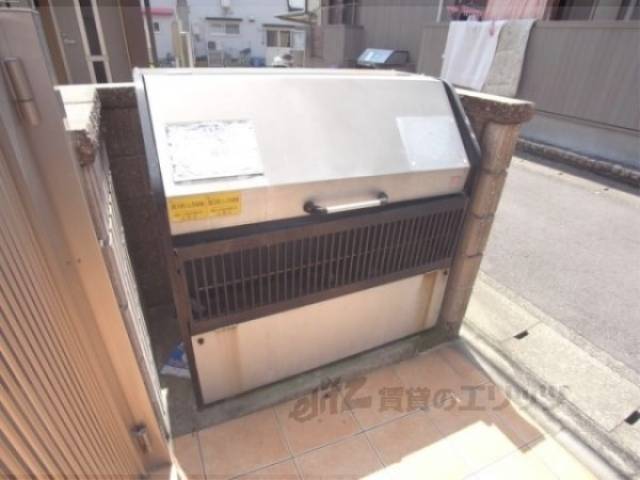 ゴミ置き場　ゴミ捨て場