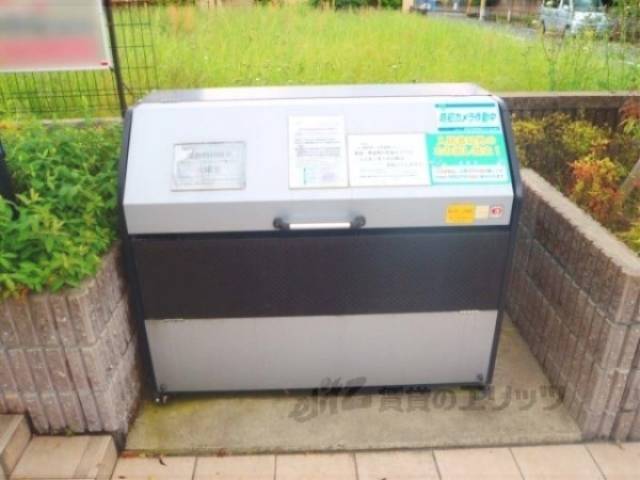 ゴミ置き場　ダストボックス