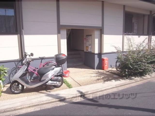 駐輪場　１・２号棟