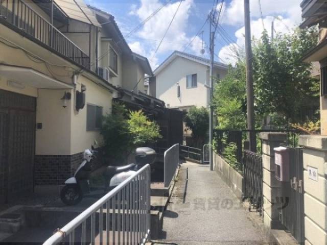 前面道路　西向き