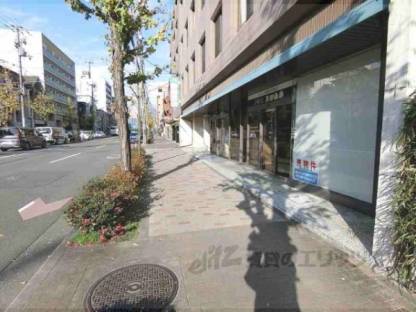 店舗前歩道