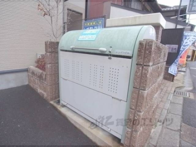 ゴミ置き場　ゴミボックス
