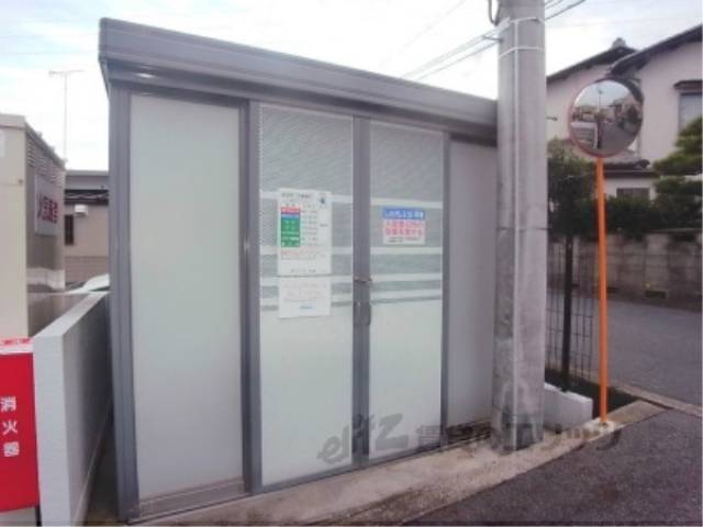 前面道路　ゴミ置き場