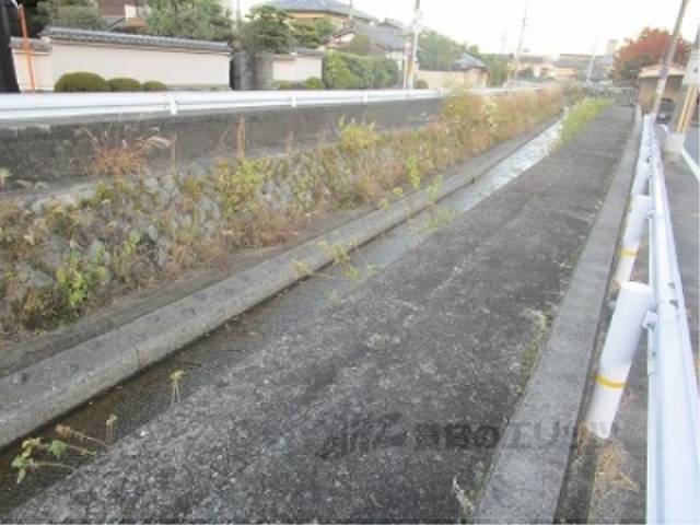 前面の川