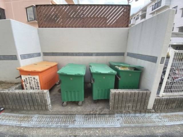 ゴミ置き場