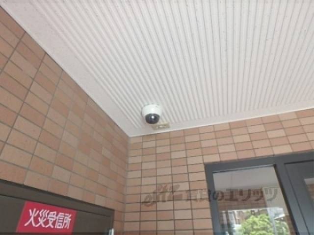 監視カメラ