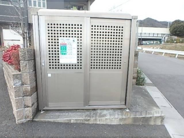 ごみ置き場