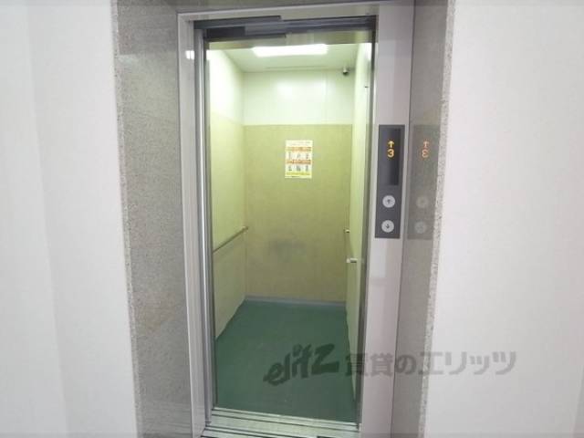 エレベーター