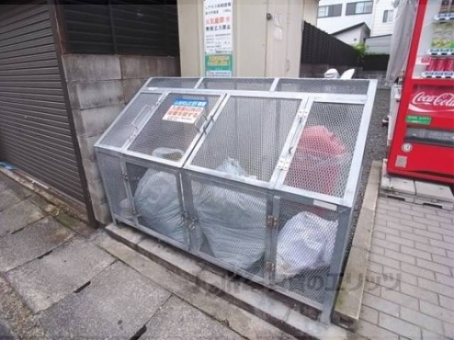 ダストボックス