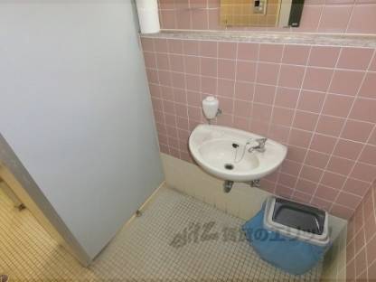 女性共同トイレ