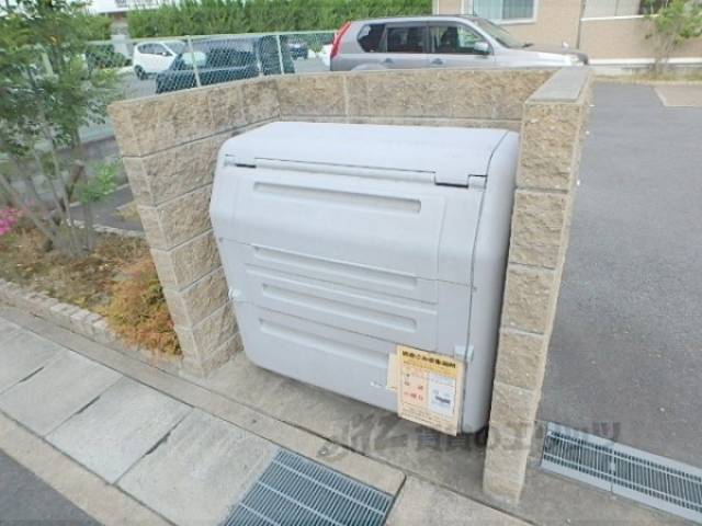 ごみ捨て場