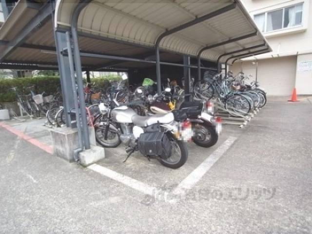 駐輪場　バイク・自転車用