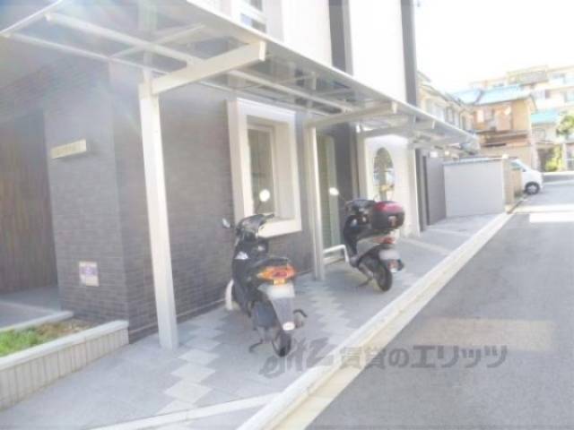 駐輪場　バイク