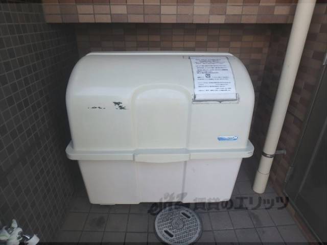 ダストボックス