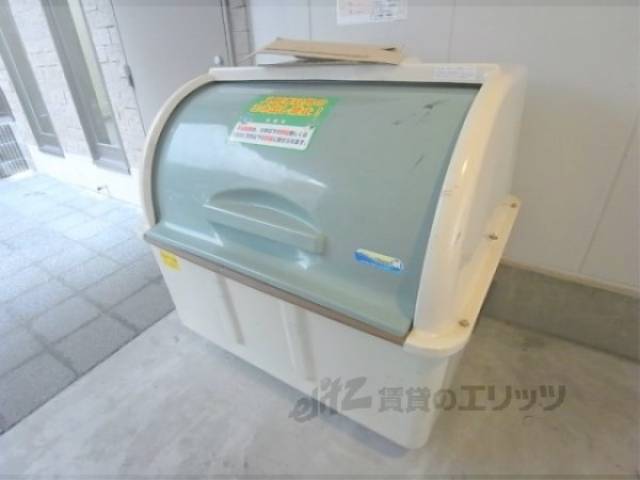ゴミ置き場　ゴミボックス
