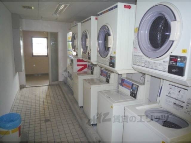 コインランドリー