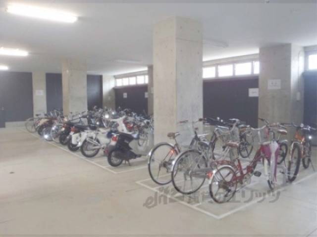 駐輪場