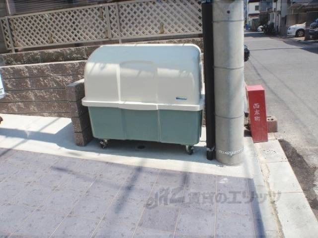 ごみボックス