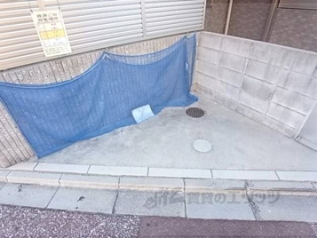 共同ゴミ捨て場