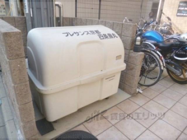 ゴミ置き場