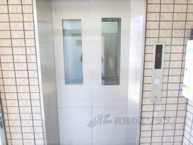 エレベーター