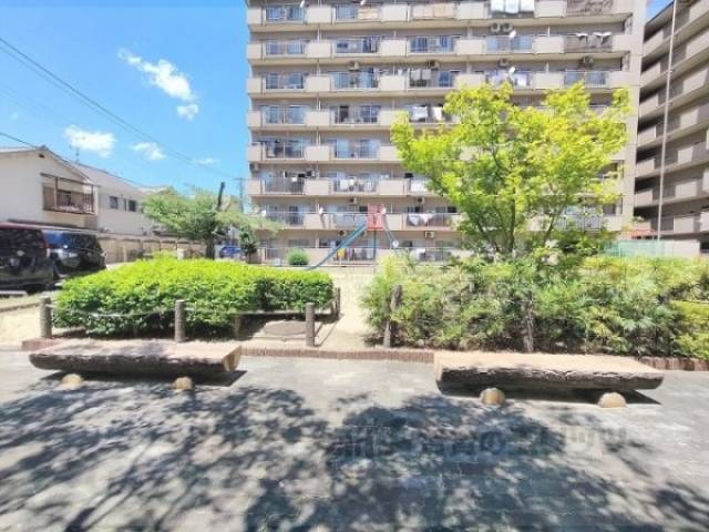 ベンチ