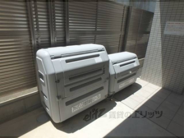 ゴミ置き場　ダストボックス