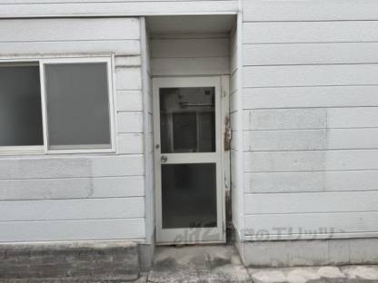 エントランス　事務所入り口