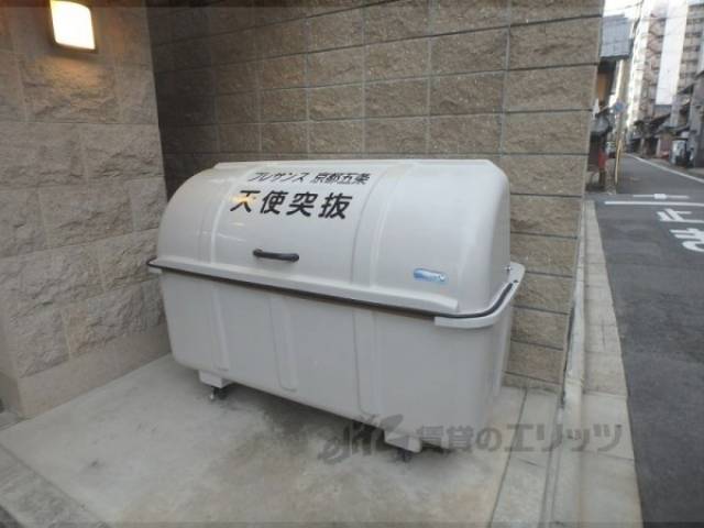 ゴミ出し場