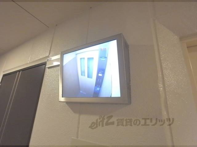 エレベーター　室内モニター