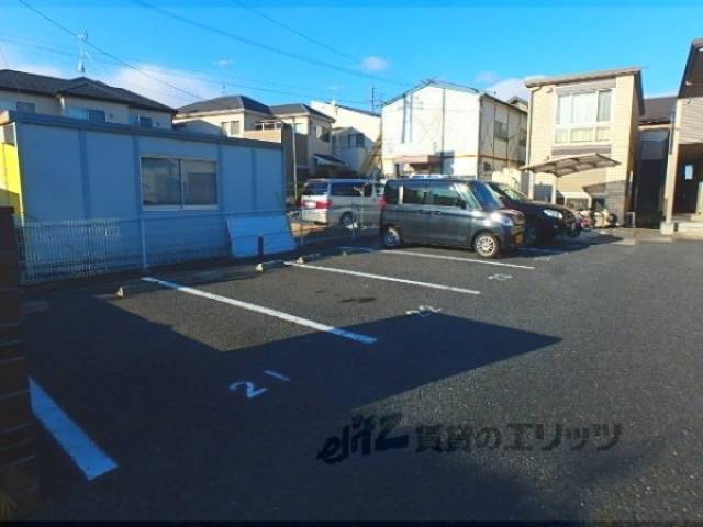 駐車場　ごみ置き場