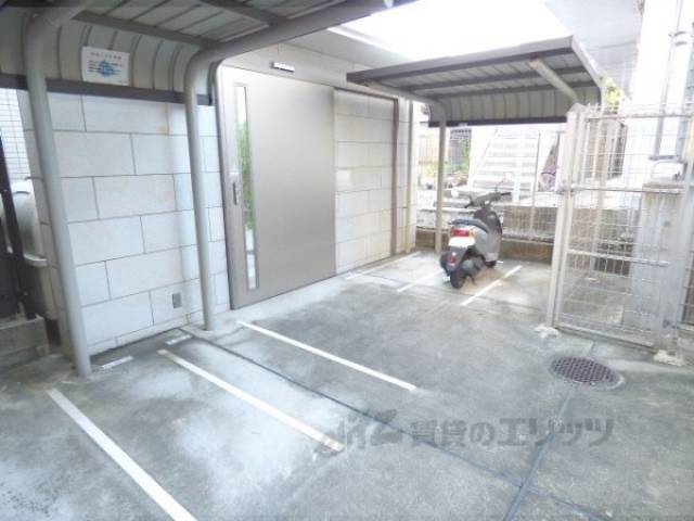 駐輪場　有料バイク置場