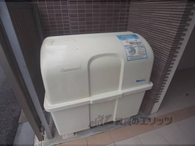 ダストボックス