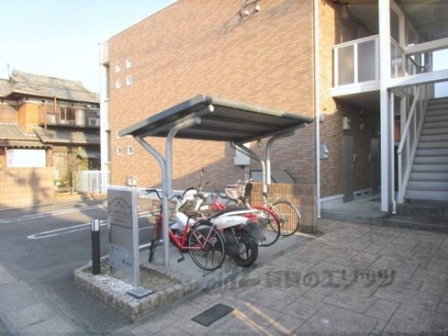 駐輪場　ゴミ置き場