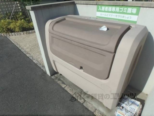 ゴミ置き場　ゴミボックス