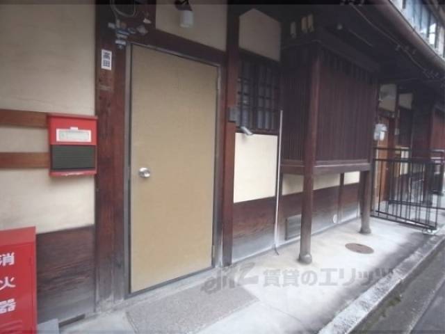 玄関前