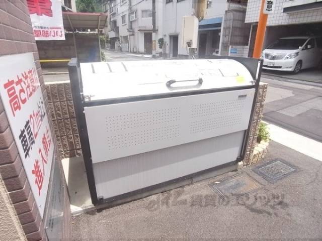ゴミ収集ボックス