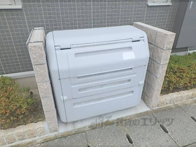 ダストボックス