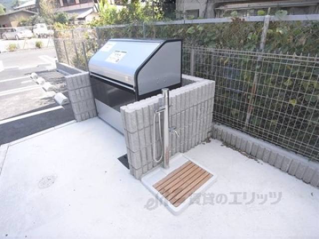 ゴミ置き場　ダストボックス