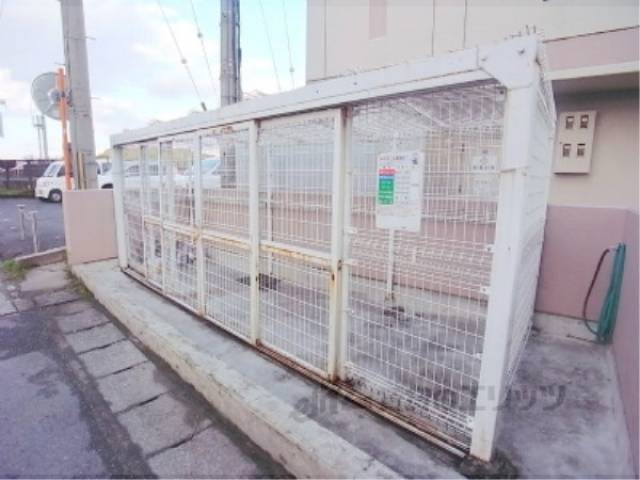 ごみ置き場