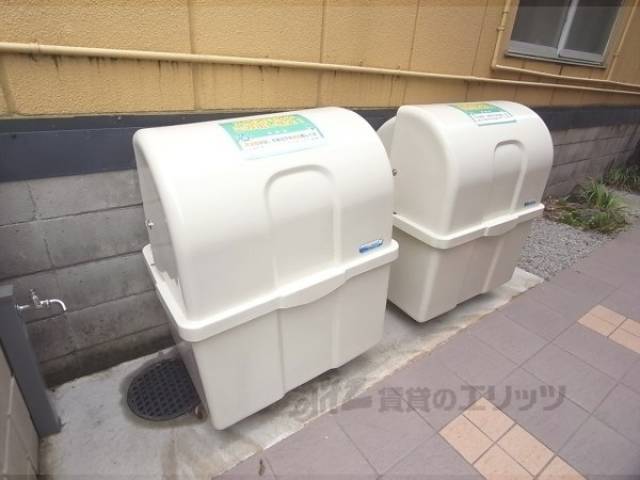 ゴミ収集ボックス