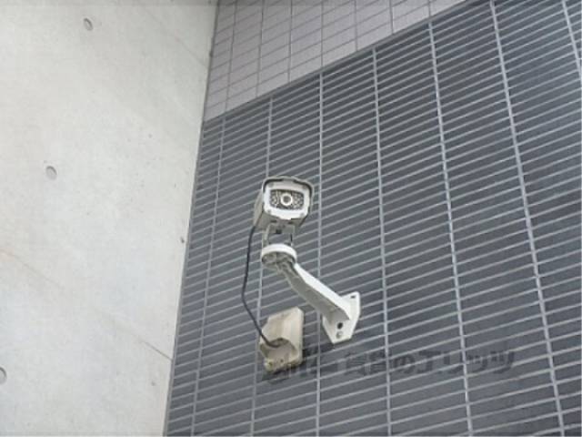 監視カメラ